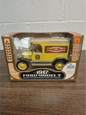 1917 Ford Model T Delivery Van Diecast Model 1:25 Scale